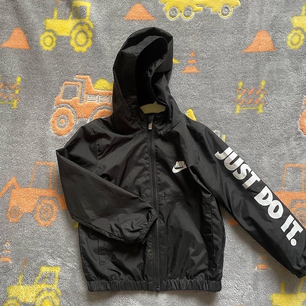 Nike jacket 3t